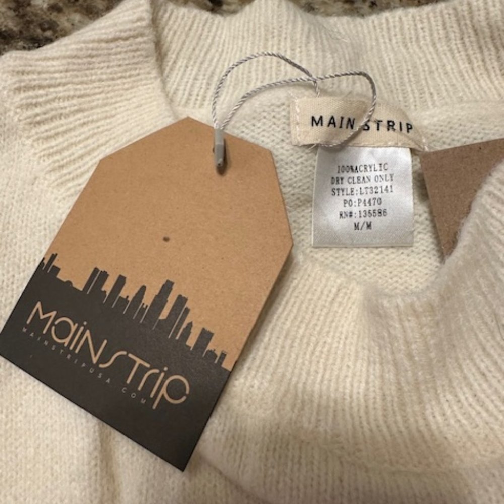 Main Strip Ivory Fuzzy Heart Sweater (2) 4282 NWT Boutique - Picture 6 of 7